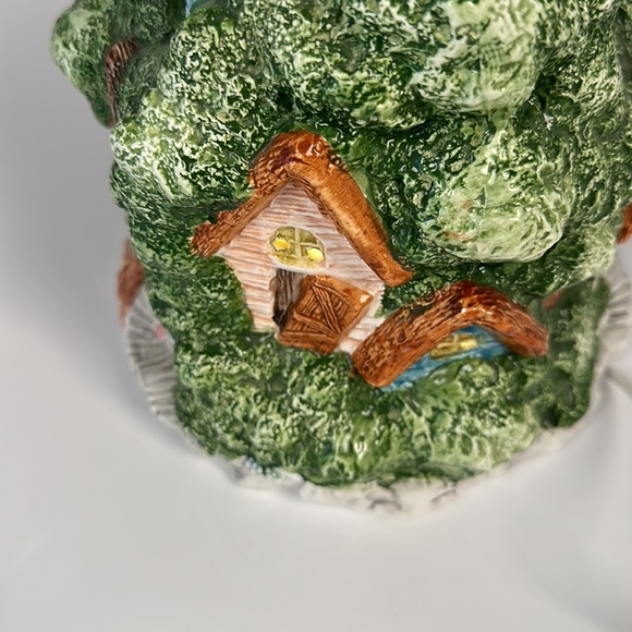 Brinn’s 1988 One Bunny Lane Ceramic Easter Tree House - Light Included - Picture 10 of 16